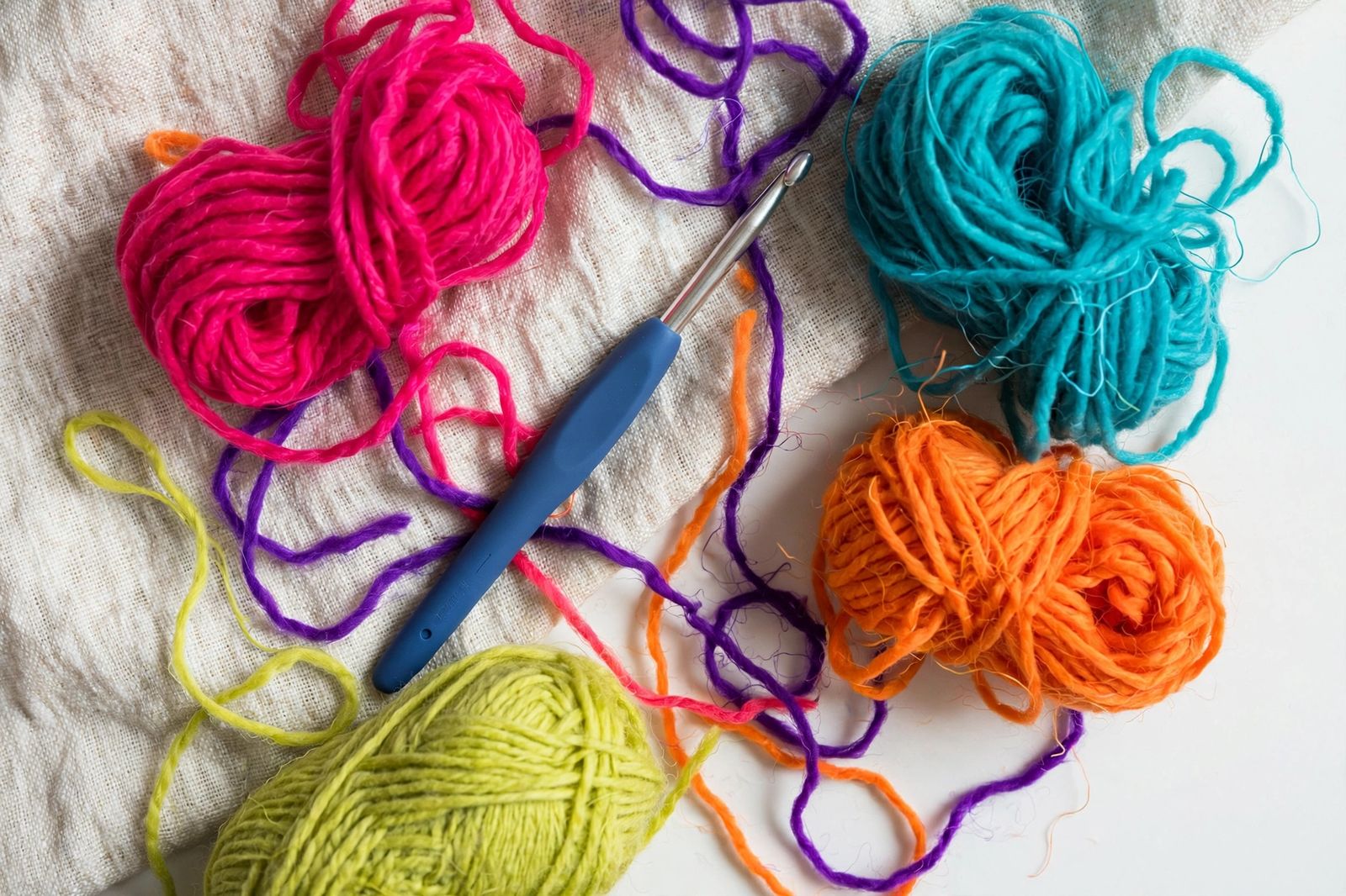 Single Crochet Vibrant yarn single crochet stitch